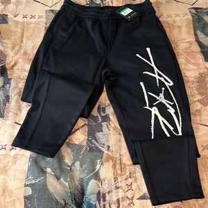 Brand new full jogger sweatsuit includes pants size XL and hoodie size 2X